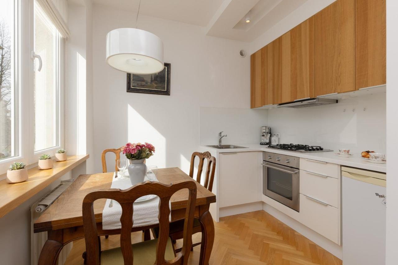 Koszykowa Sunny Studio By Noclegi Renters Варшава Екстер'єр фото