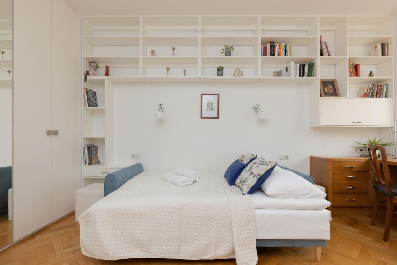 Koszykowa Sunny Studio By Noclegi Renters Варшава Екстер'єр фото