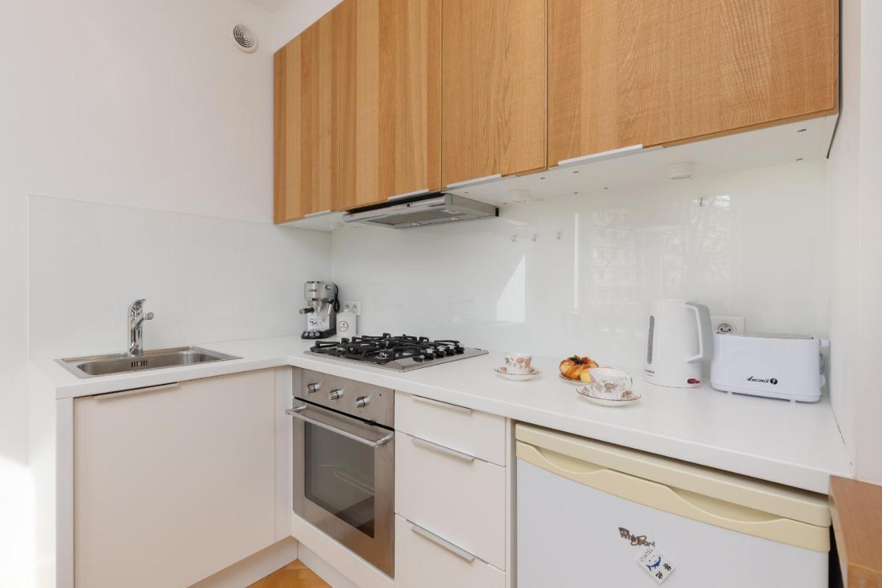 Koszykowa Sunny Studio By Noclegi Renters Варшава Екстер'єр фото